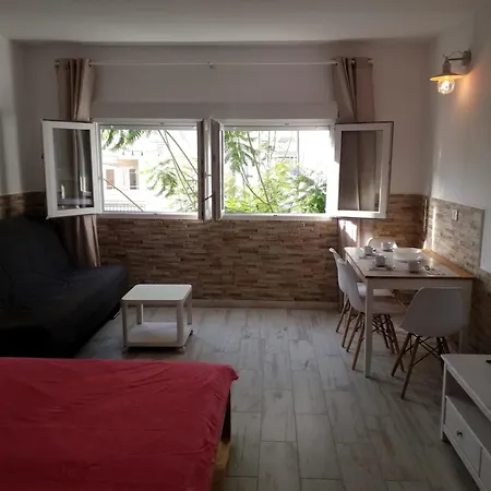 Lägenhet Designer 1 Bedroom White Tree 2 Minutes To The In The Center, Puerto De La Cruz, Tenerife *