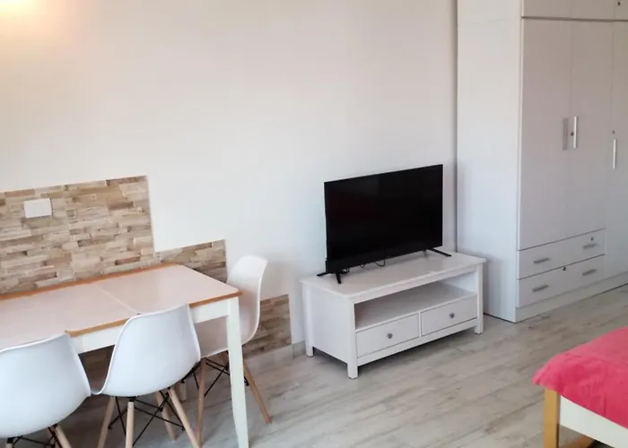 Apartament Designer 1 Bedroom White Tree 2 Minutes To The In The Center, Puerto De La Cruz, Tenerife *