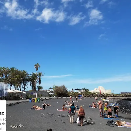 Designer 1 Bedroom White Tree 2 Minutes To The In The Center, Puerto De La Cruz, Tenerife Daire *