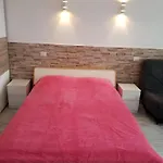 Designer 1 Bedroom White Tree 2 Minutes To The In The Center, Puerto De La Cruz, Tenerife Apartman