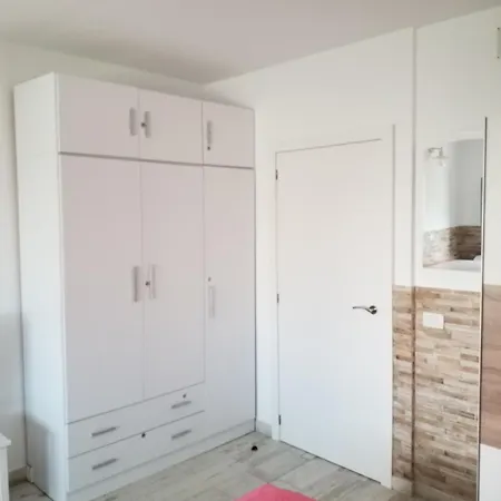 Apartamento Designer 1 Bedroom White Tree 2 Minutes To The In The Center, Puerto De La Cruz, Tenerife Puerto de la Cruz (Tenerife)